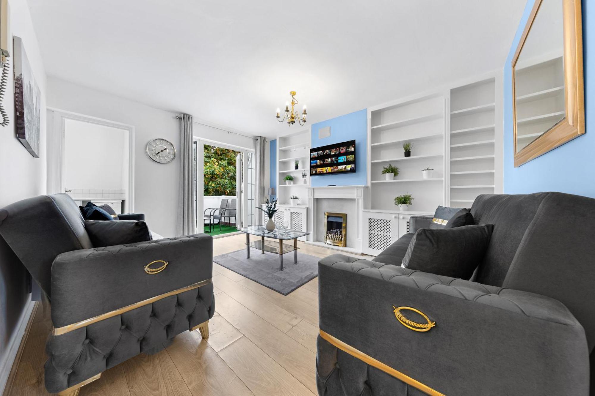 Newly Renovated Kensington 2 Bedroom Apartment With Balcony Near Harrods Sleeps 6, 2 Min Walk From Station London Exterior photo