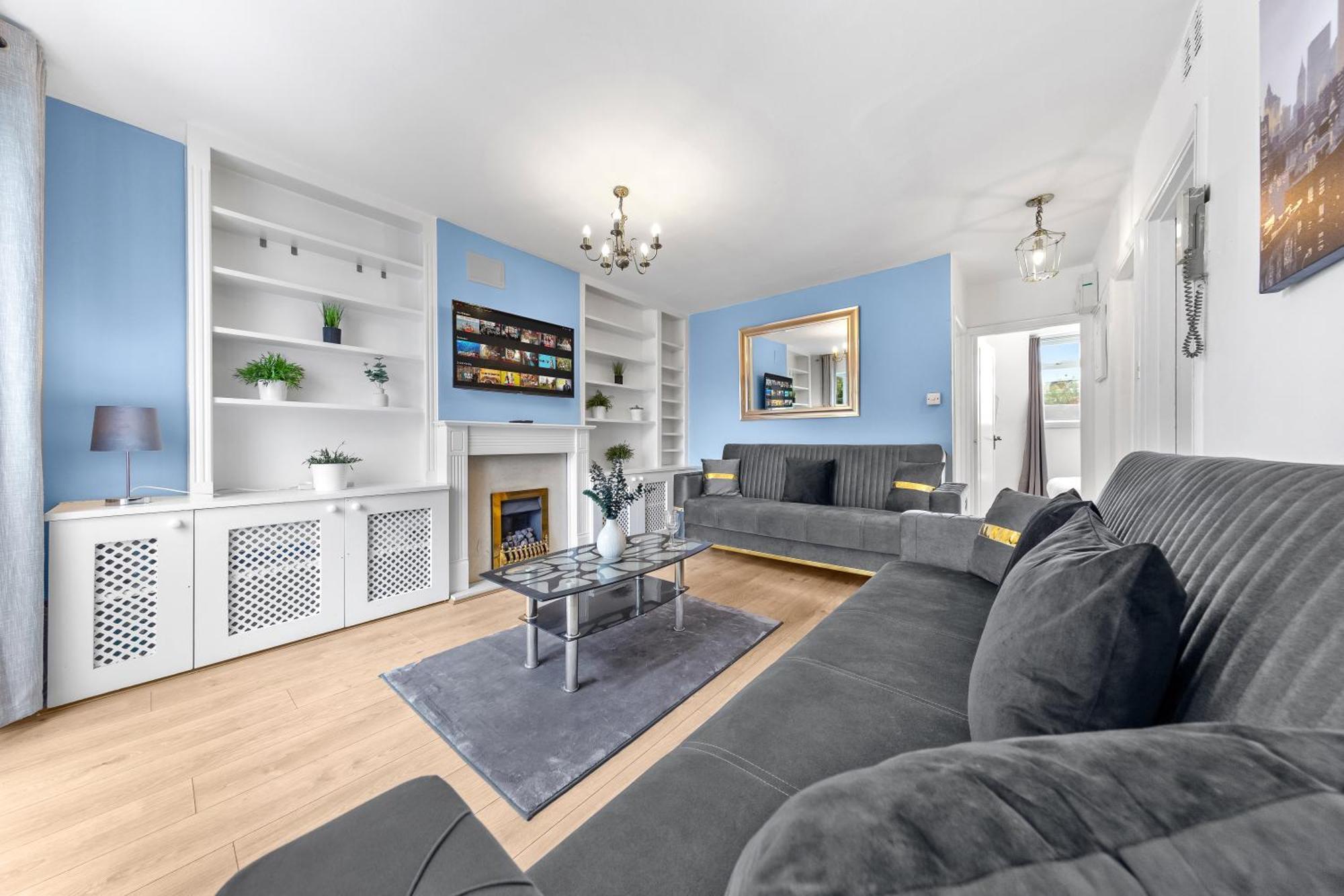 Newly Renovated Kensington 2 Bedroom Apartment With Balcony Near Harrods Sleeps 6, 2 Min Walk From Station London Exterior photo
